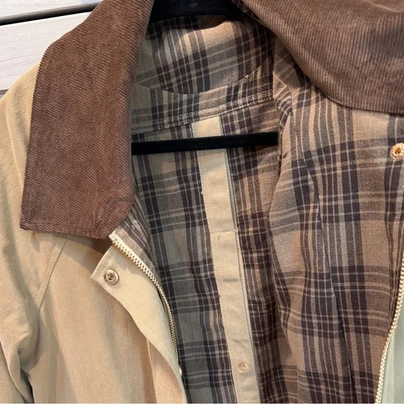 Tan Women's barn jacket with brown corduroy collar size M/US6 - Picture 4 of 12